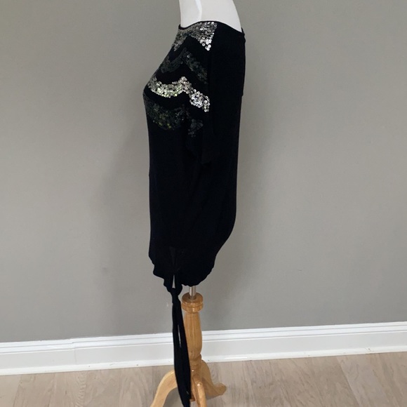 ⚠️flash sale⚠️ Sequin short sleeve sweater top - Picture 4 of 9